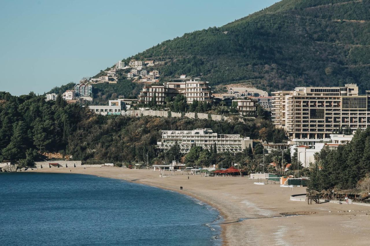 Beachfront Luxury Apartment Будва Екстер'єр фото