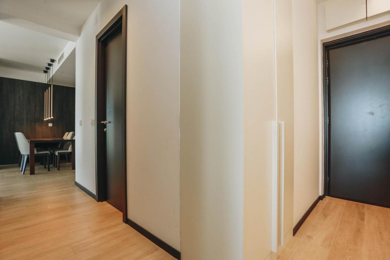 Beachfront Luxury Apartment Будва Екстер'єр фото