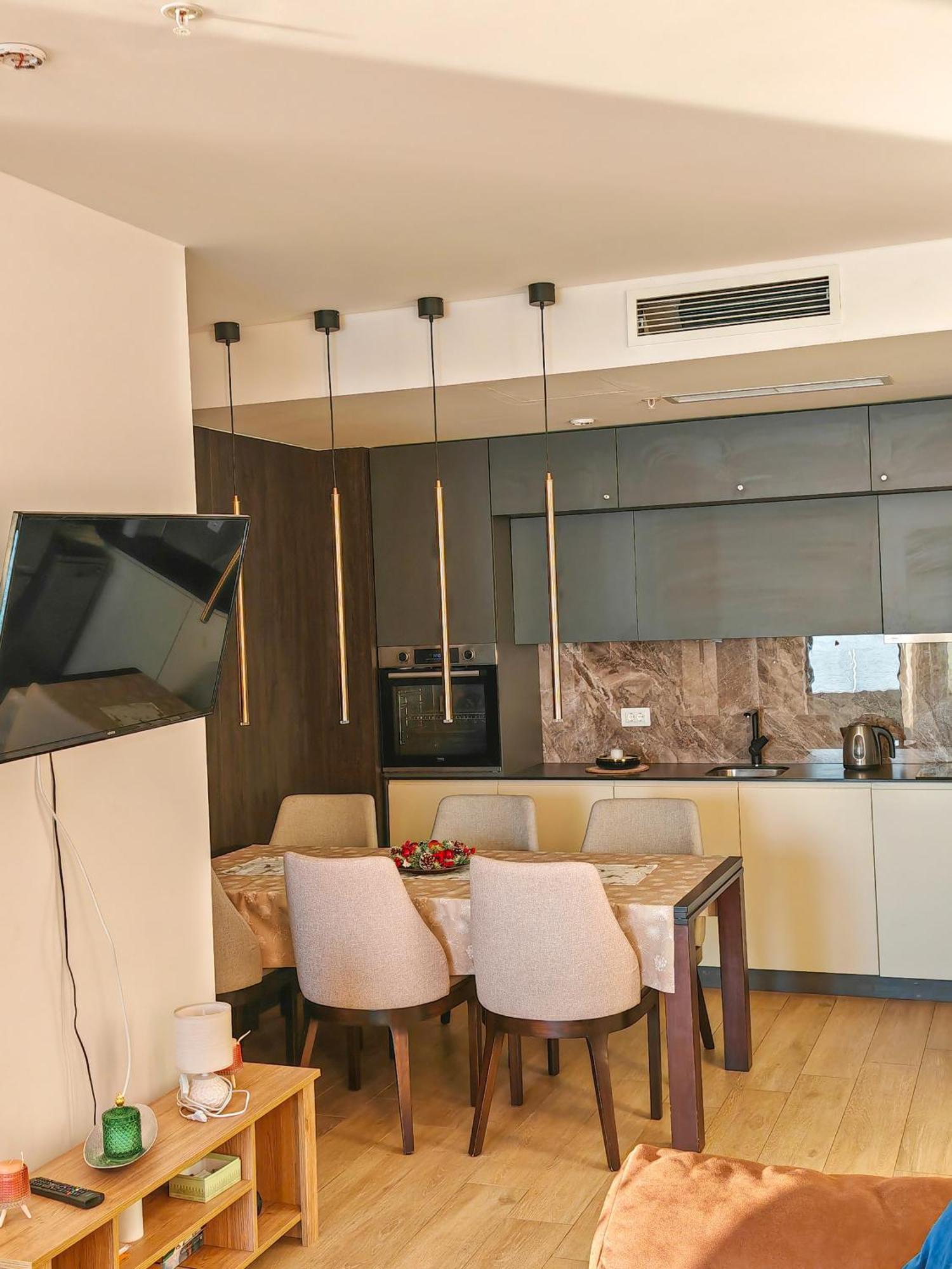Beachfront Luxury Apartment Будва Екстер'єр фото
