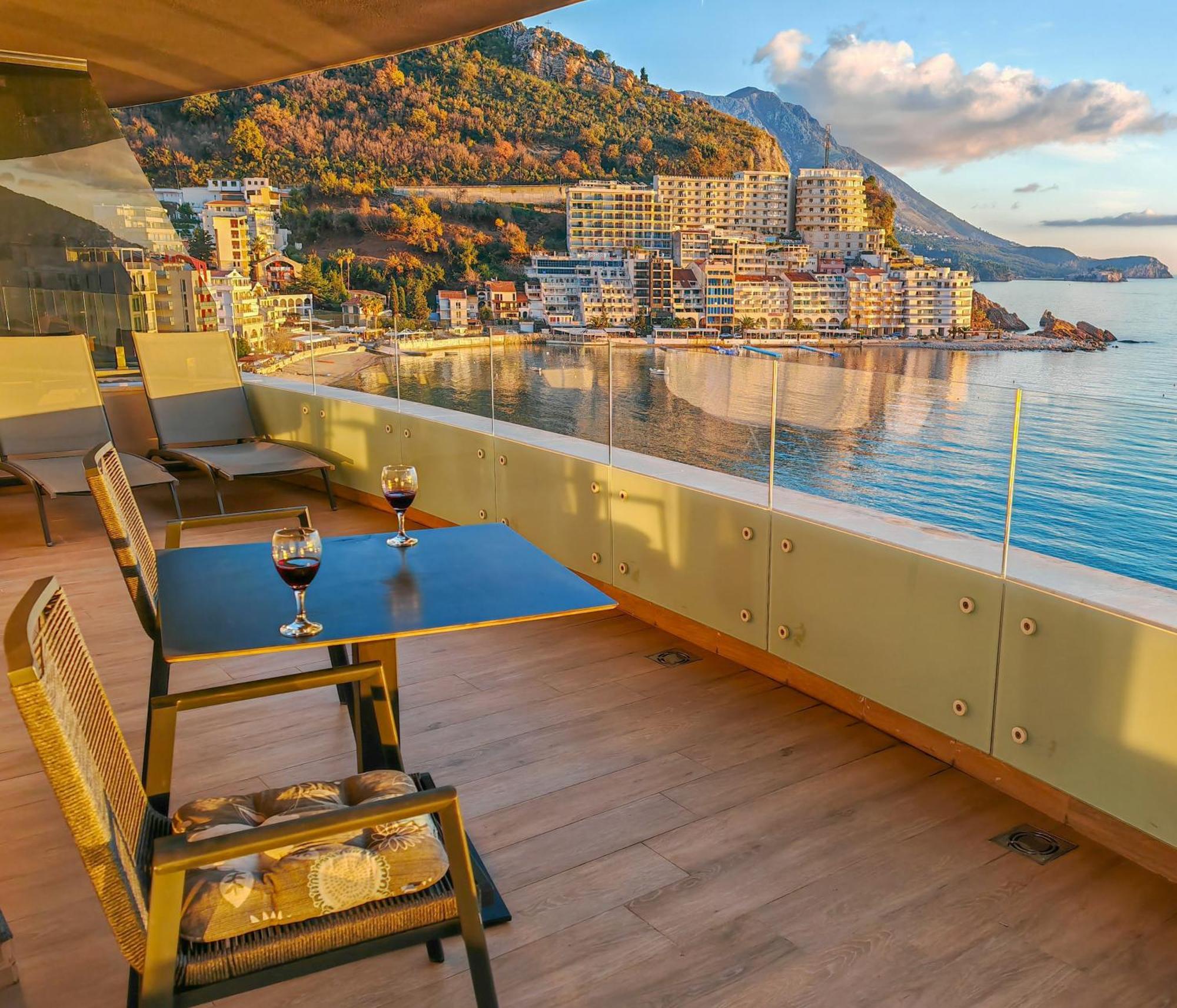 Beachfront Luxury Apartment Будва Екстер'єр фото